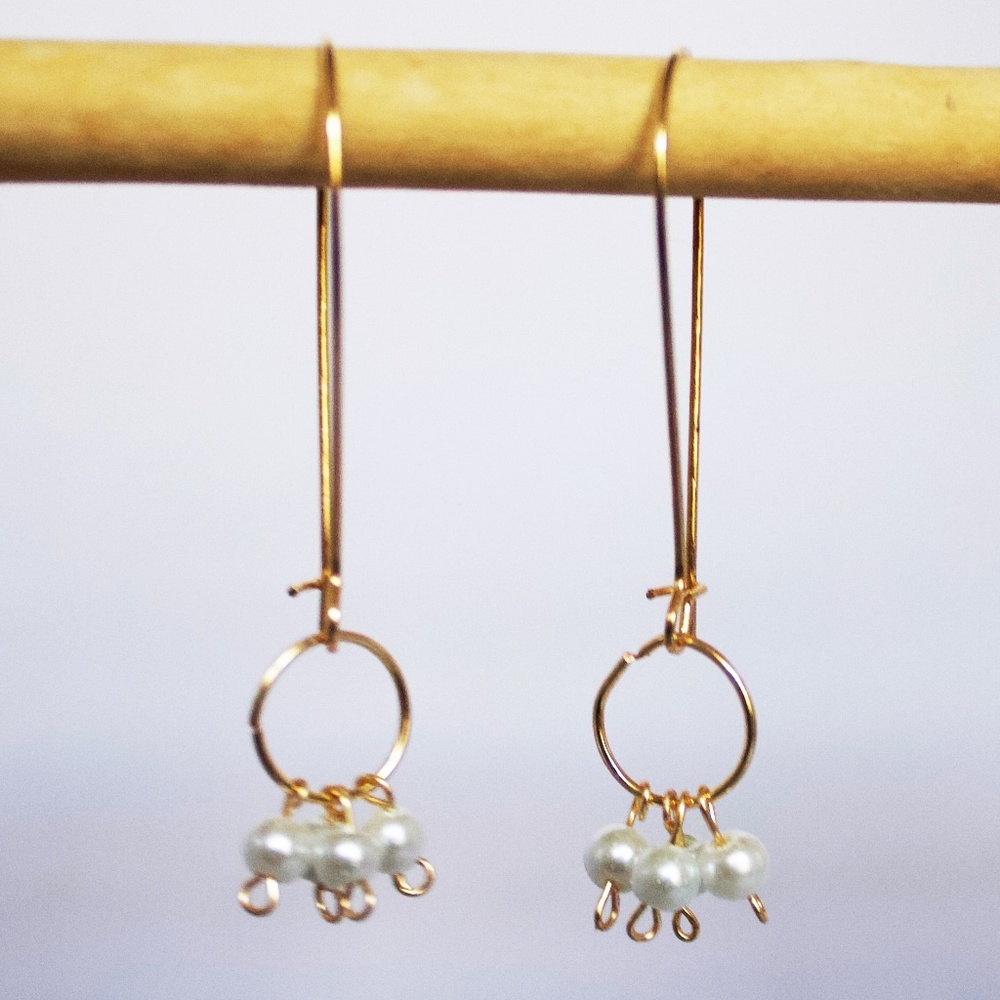Single Ring Dangle Drop Earrings with Glass Pearls